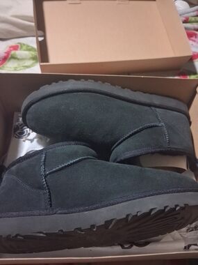 UGG Womens Ultra Mini Boots Black